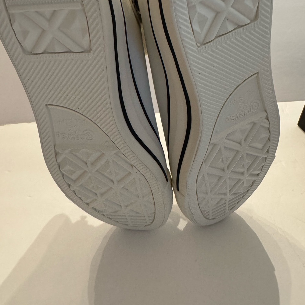 Custom White High-Top Leather Converse - Picture 7 of 9